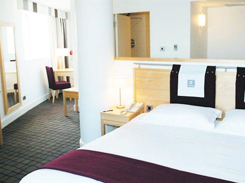 Clayton Hotel Лимерик Экстерьер фото