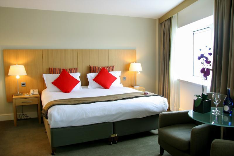 Clayton Hotel Лимерик Экстерьер фото